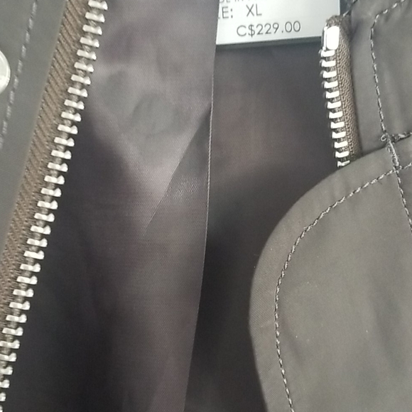 Bomber jacket - Picture 2 of 4